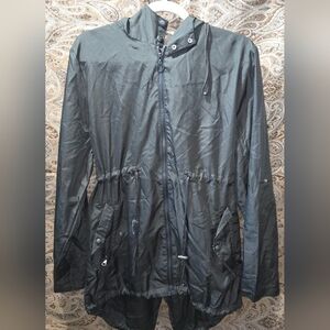 Light weight parka wind breaker.